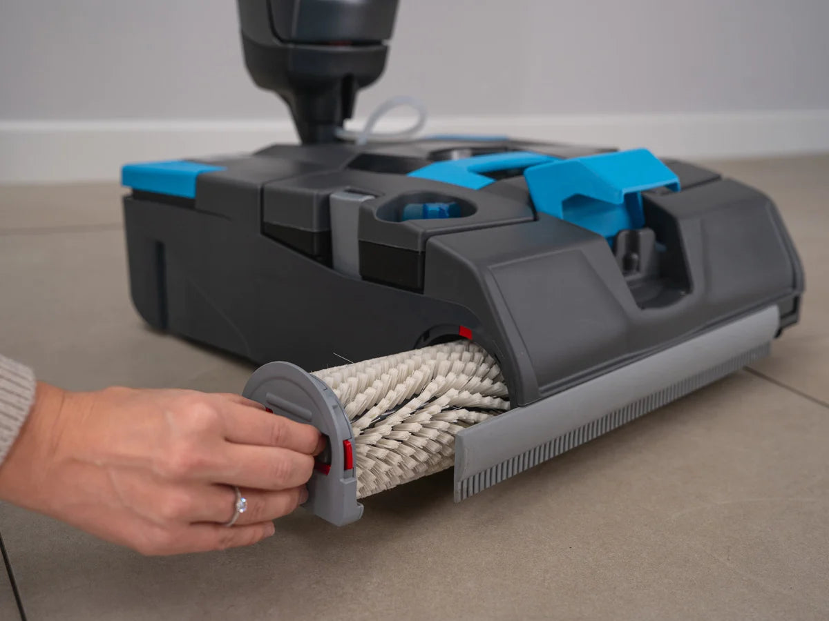 Lindhaus LW35 Flexy - Compact Battery Operated Scrubber Dryer