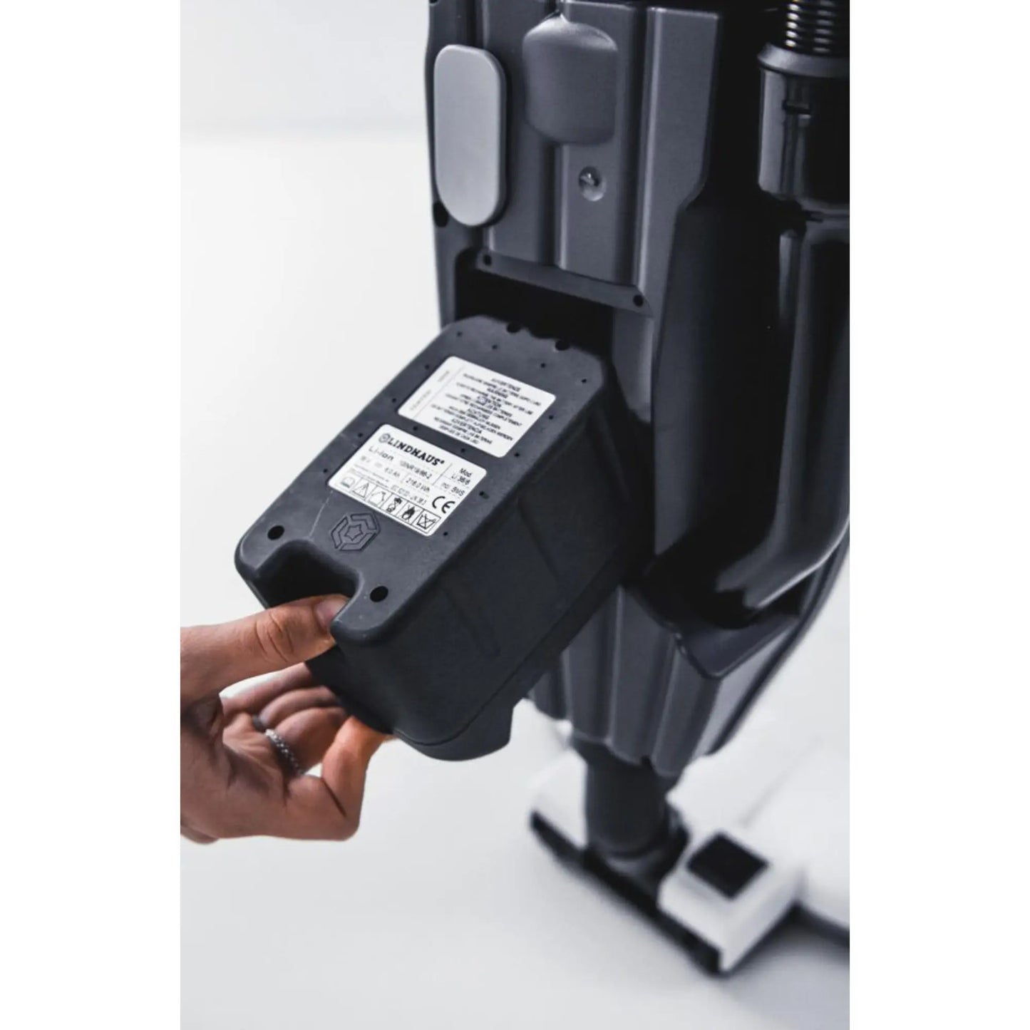 Lindhaus Valzer Digital Cordless Upright Vacuum Cleaner